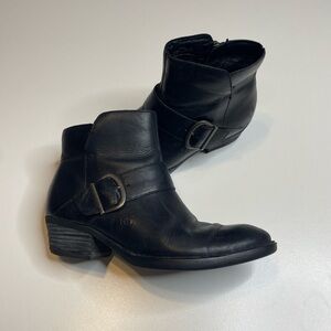 Vintage Y2K Avant Garde Born Baloy Buckle Black Leather Ankle Zip Boots 6.5M US